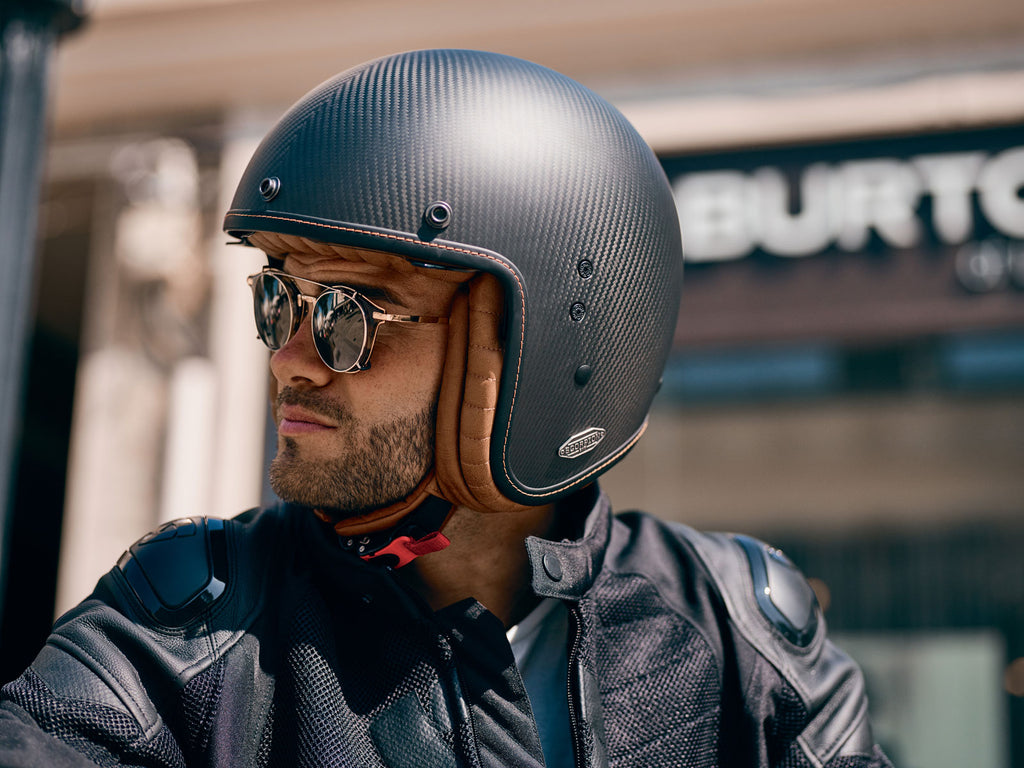 How To Choose A Motorcycle Helmet